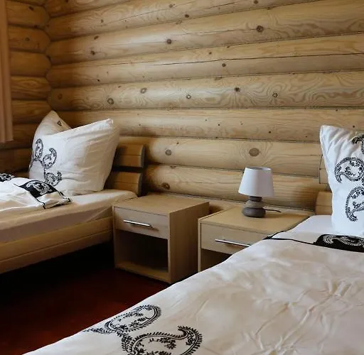 بلوكهاوس بيت للعطل لار